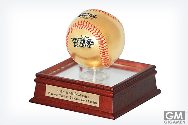 gigamen_2013_World_Series_24KT_Gold_Baseball_in_Glass_Case